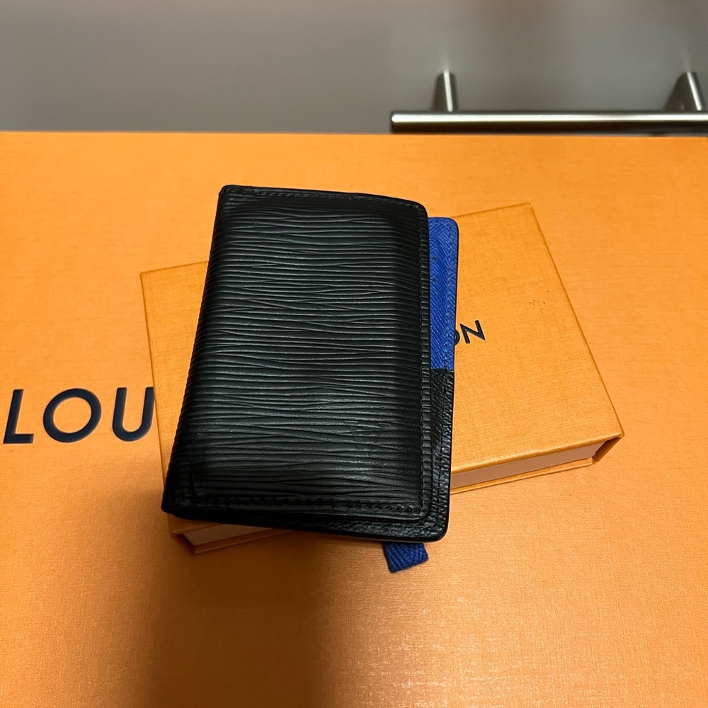 Authentic Louis Vuitton Porte Epi Leather Noir Cartes Card Holder Wallet Black